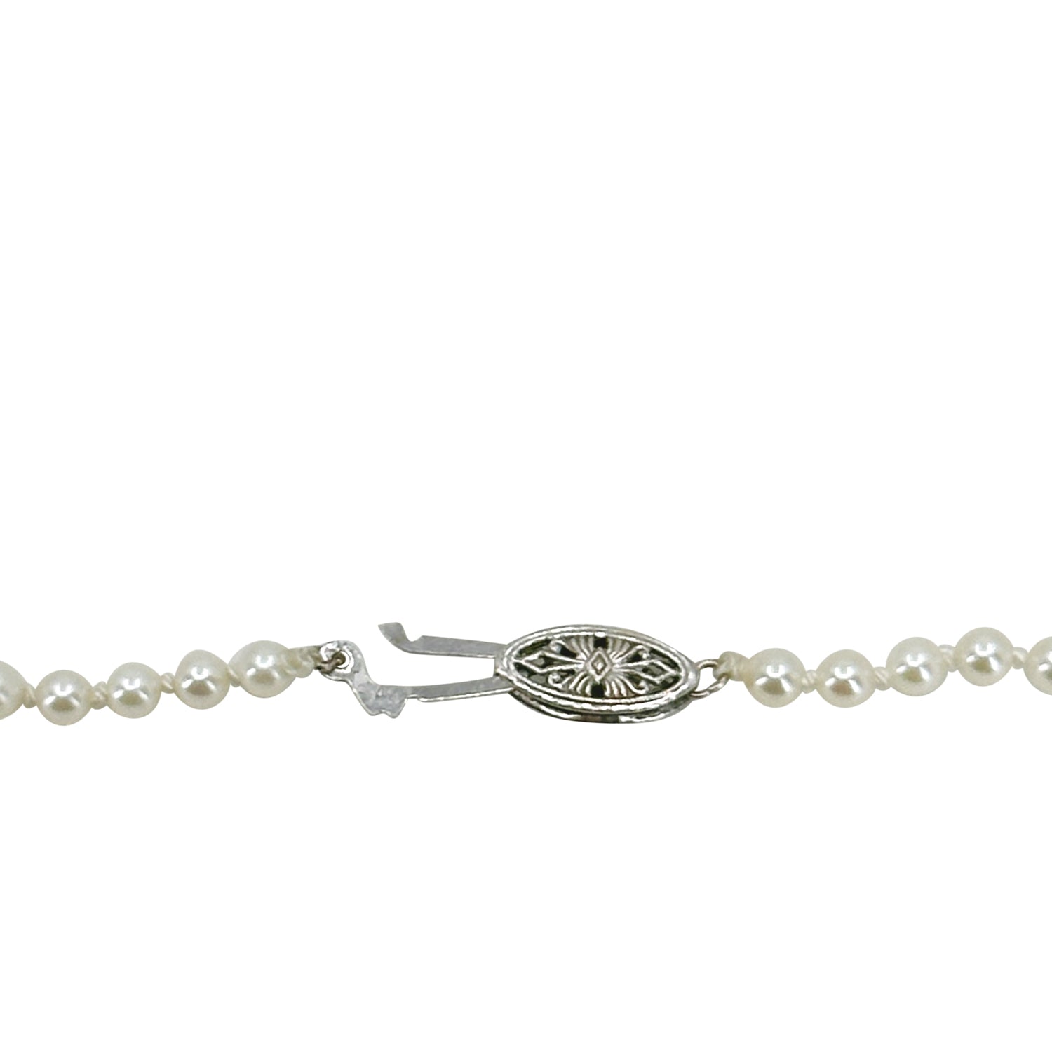 Graduated Mid Century Floral Japanese Saltwater Akoya Cultured Pearl Vintage Necklace - 14K White Gold 20.50 Inch
