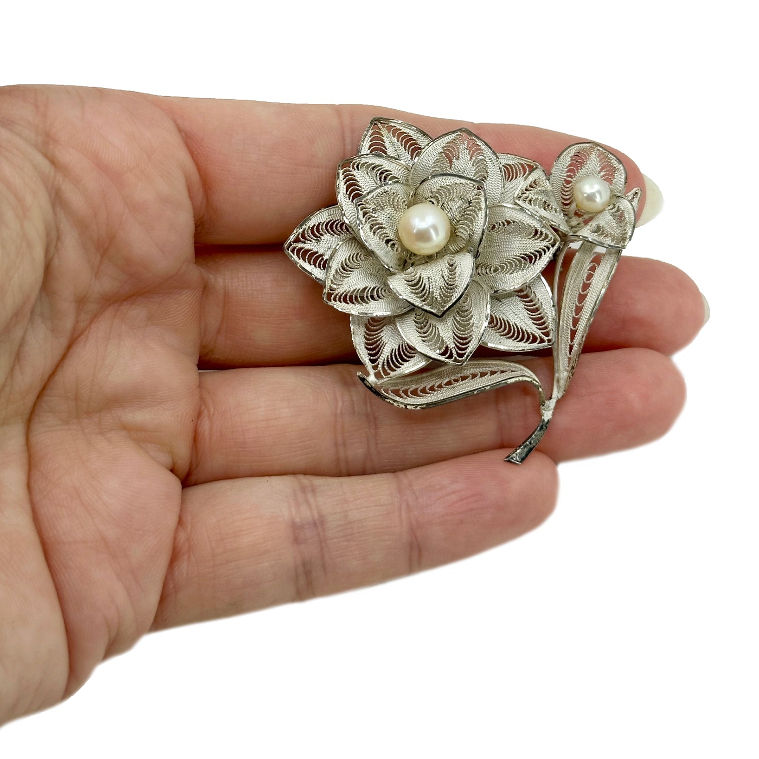 Filigree Spun Silver Japanese Saltwater Akoya Cultured Pearl Vintage Flower Brooch- Sterling Silver
