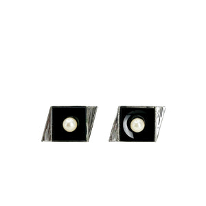 Engraved Black Onyx Modernist Japanese Saltwater Akoya Cultured Pearl Mens Cufflinks- Sterling Silver