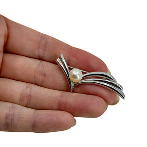 Solitaire Ribbon Japanese Saltwater Akoya Cultured Pearl Vintage MCM Brooch- Sterling Silver