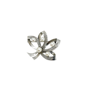 Nouveau Engraved Ribbon Japanese Saltwater Akoya Cultured Pearl Vintage Brooch- Sterling Silver