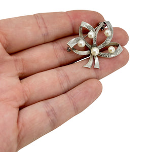 Nouveau Engraved Ribbon Japanese Saltwater Akoya Cultured Pearl Vintage Brooch- Sterling Silver