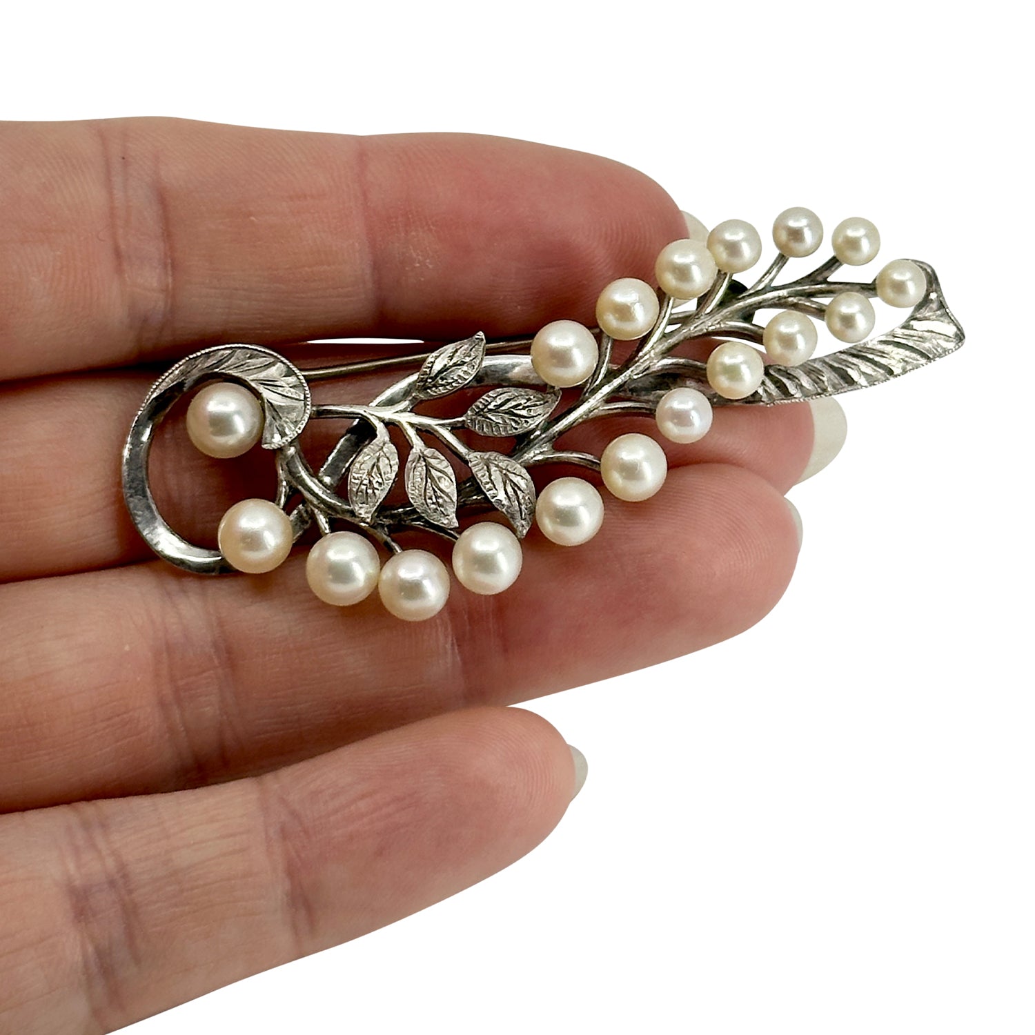 Engraved Flower Bud Vintage Japanese Saltwater Akoya Cultured Pearl Brooch- Sterling Silver