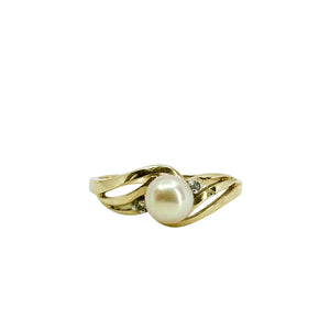 Vintage Swirl White Diamond Japanese Saltwater Akoya Cultured Pearl Ring- 10K Yellow Gold Size 6.50