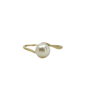 Sultan Hawaii Vintage Japanese Saltwater Akoya Cultured Pearl Ring- 10K Yellow Gold Size 5.50