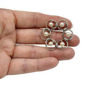Van Dell Circle Japanese Saltwater Cultured Akoya Pearl Vintage MCM Brooch- Sterling Silver