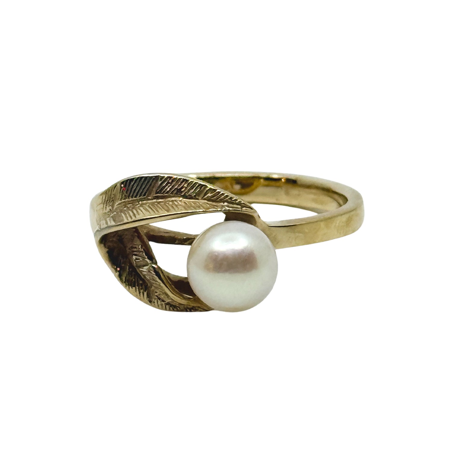 Hawaii Vintage Leaf Japanese Saltwater Akoya Cultured Pearl Ring- 14K Yellow Gold Size 8.25
