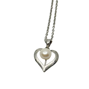 Vintage Heart Japanese Saltwater Akoya Cultured Pearl Modernist Pendant Necklace- Sterling Silver 15.5 Inch