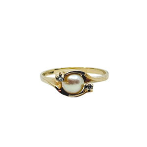Vintage Bypass White Diamond Japanese Saltwater Akoya Cultured Pearl Ring- 10K Yellow Gold Size 5.75