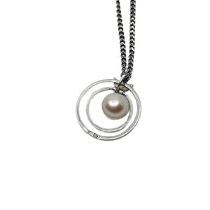 Vintage Mikimoto Circle Solitaire Saltwater Akoya Cultured Pearl Designer Pendant Necklace- Sterling Silver 16"