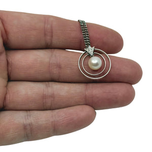 Vintage Mikimoto Circle Solitaire Saltwater Akoya Cultured Pearl Designer Pendant Necklace- Sterling Silver 16"