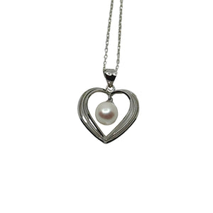 Vintage Heart Japanese Saltwater Akoya Cultured Pearl Modernist Pendant Necklace- Sterling Silver 18 Inch