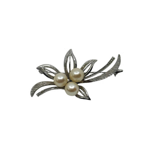 Vintage Petite Engraved Leaf Japanese Saltwater Akoya Cultured Pearl Brooch- Sterling Silver