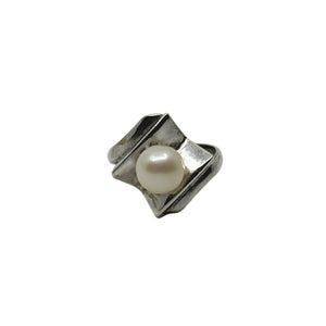 Vintage Geometric Solitaire Japanese Saltwater Akoya Cultured Pearl Vintage Ring- Sterling Silver Sz 4