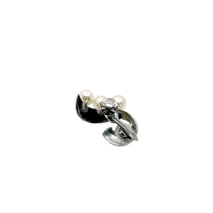 Engraved Retro Leaf Akoya Saltwater Cultured Pearl Vintage Screwback Earrings- Sterling Silver