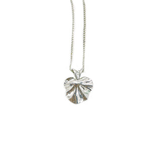 Nouveau Botanical Leaf Vintage Japanese Cultured Akoya Pearl Pendant Necklace- Sterling Silver 16 Inch