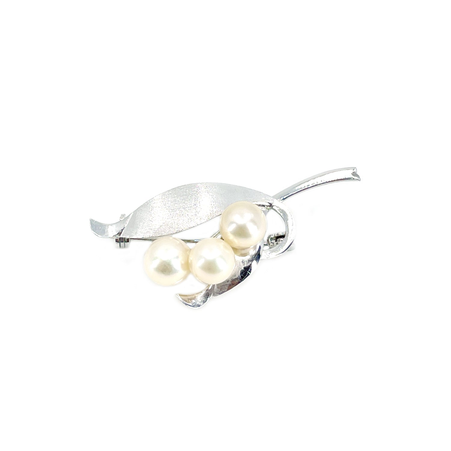 Brushed Leaf Modernist Japanese Saltwater Akoya Cultured Pearl Brooch- Sterling Silver