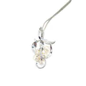 Cluster Vintage Japanese Cultured Akoya Pearl Modernist Pendant Necklace- Sterling Silver 17.50 Inch