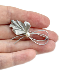 De Curtis Japanese Saltwater Cultured Akoya Pearl Leaf Brooch- Sterling Silver