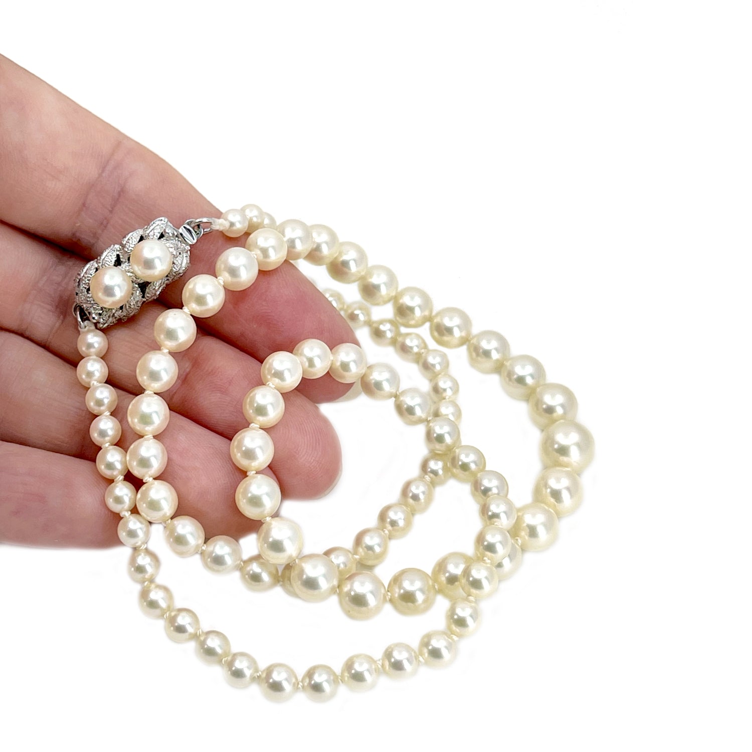 Modernist Japanese Saltwater Cultured Akoya Pearl Vintage Graduated Necklace - Sterling Silver 19.50 Inch