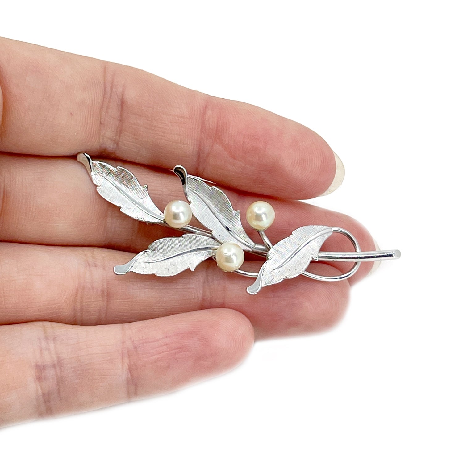 Van Dell Japanese Saltwater Cultured Akoya Pearl Leaf Brooch- Sterling Silver