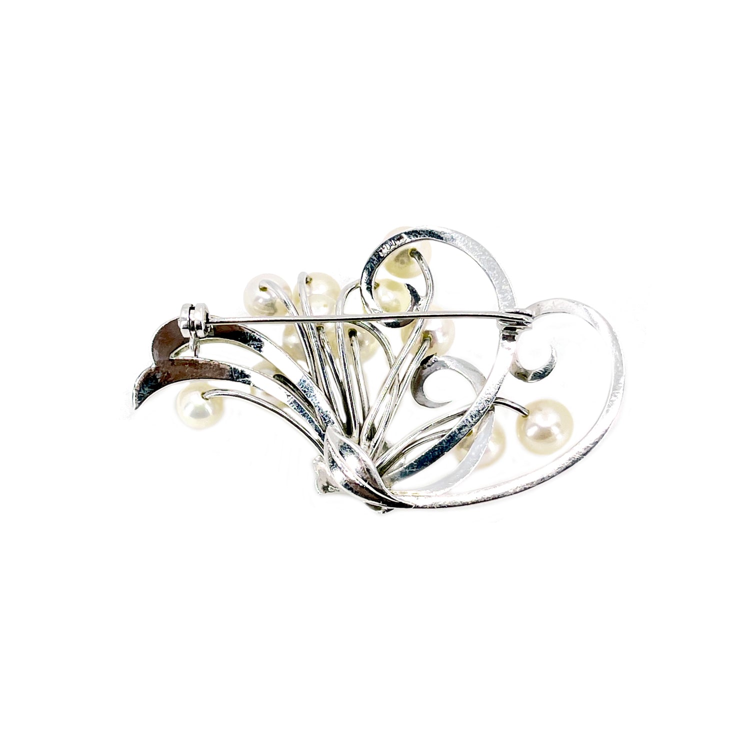 Nouveau Engraved Leaf Japanese Saltwater Akoya Cultured Vintage Cluster Pearl Brooch- Sterling Silver