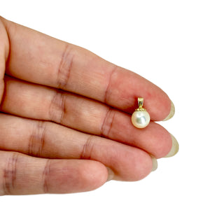 Vintage Buttercup Charm Japanese Saltwater Akoya Pearl Solitaire Drop Pendant- 14K Yellow Gold