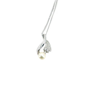Mikimoto Pearl Island Japan Saltwater Akoya Cultured Pearl Vintage Necklace Designer- Original Box