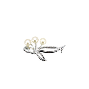 Triple Pearl Leaf Style Japanese Saltwater Akoya Vintage Cultured Pearl Vintage Brooch- Sterling Silver