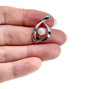 Modernist Retro Japanese Saltwater Cultured Akoya Vintage Pendant- Sterling Silver