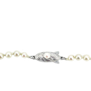Vintage Graduated Japanese Saltwater Cultured Akoya Pearl Deco Necklace - Sterling Silver 20.75 Inch