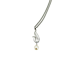 Vintage Drop Mikimoto Saltwater Akoya Cultured Pearl Necklace Designer- Sterling Silver 17 Inch