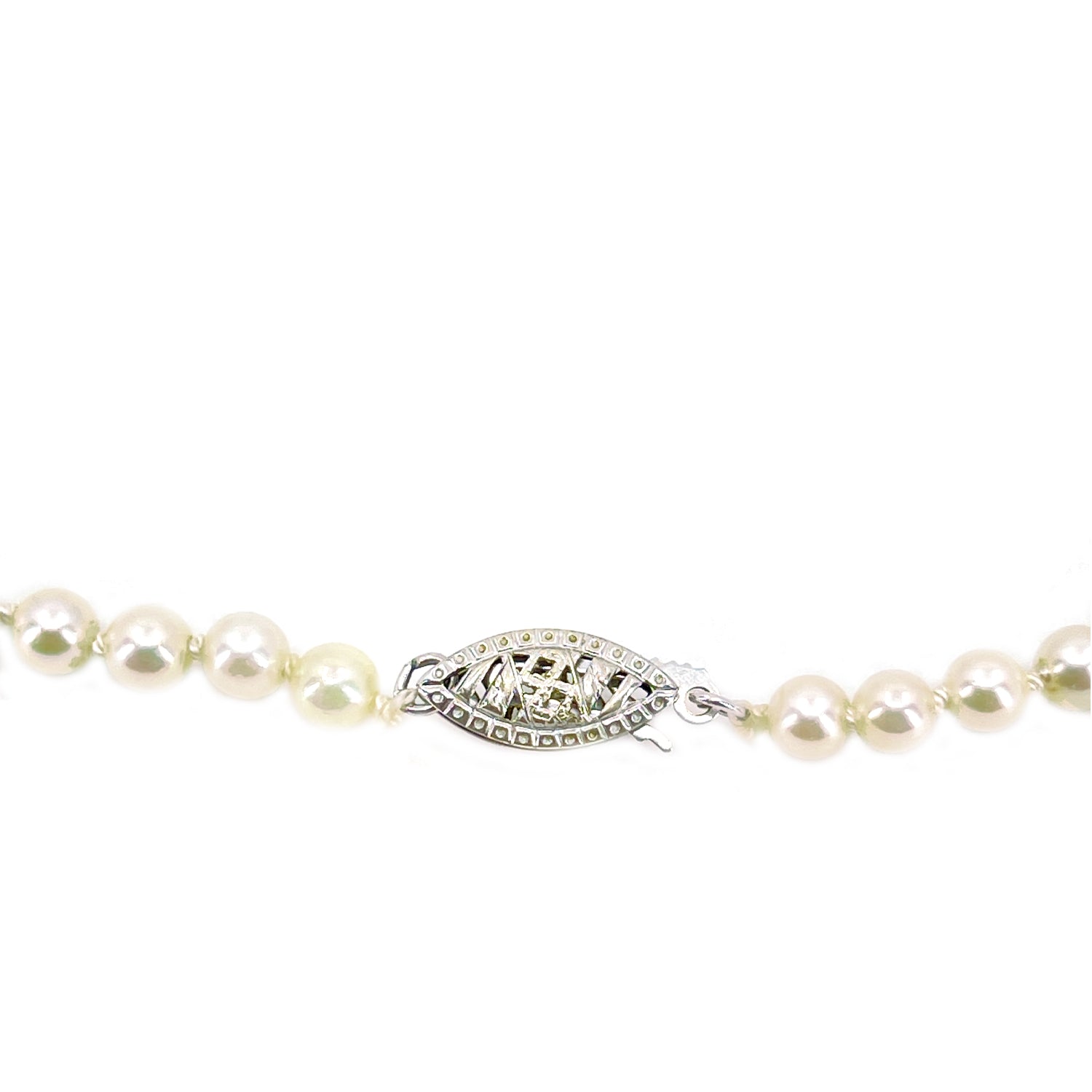 Vintage Retro Japanese Saltwater Cultured Akoya Pearl Graduated Necklace - 10K White Gold 18.50 Inch