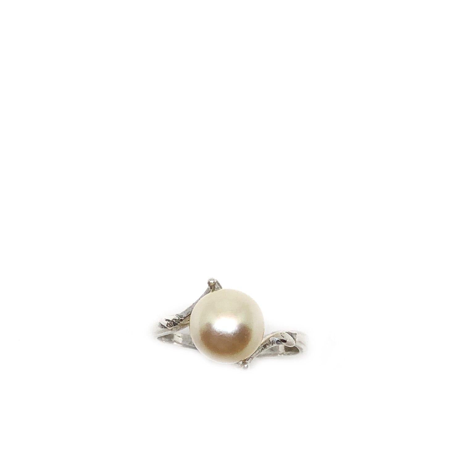 Petite Japanese Saltwater Cultured Yellow Akoya Pearl Ring- Sterling Silver Sz 4 1/2 - Vintage Valuable Pearls